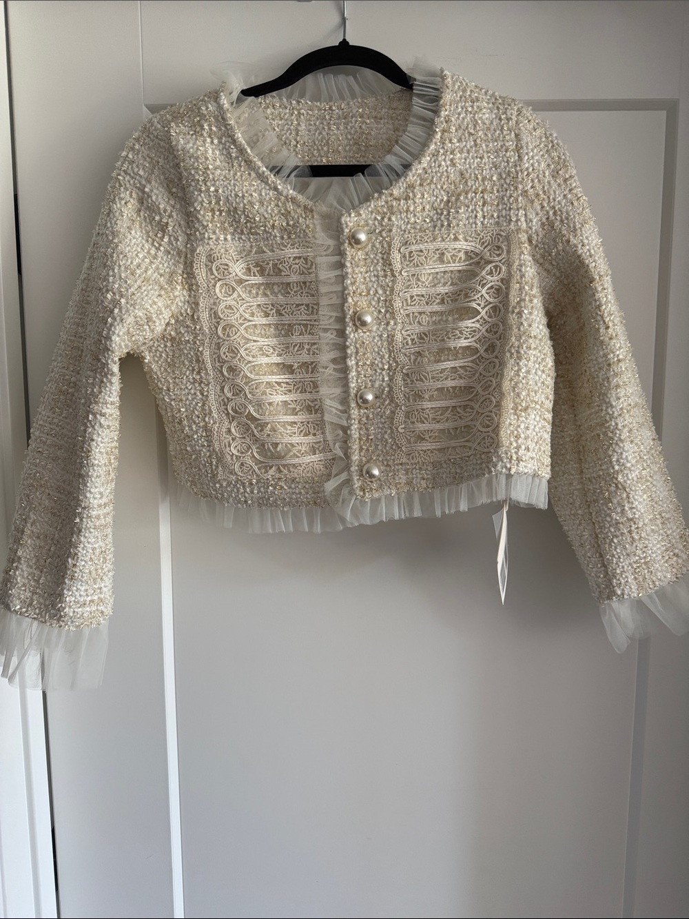 Elegant Cream Tweed Cropped Jacket with Pearl Buttons